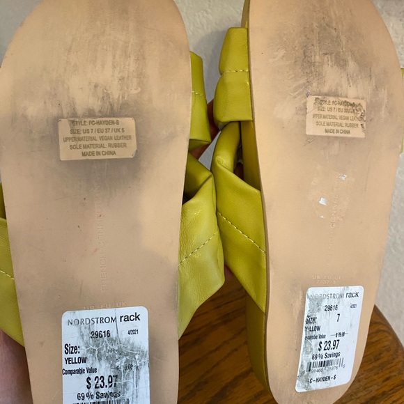 French Connection Vegan Leather Women’s Hayden Criss Cross Slides Yellow, Size 7 - Picture 6 of 6